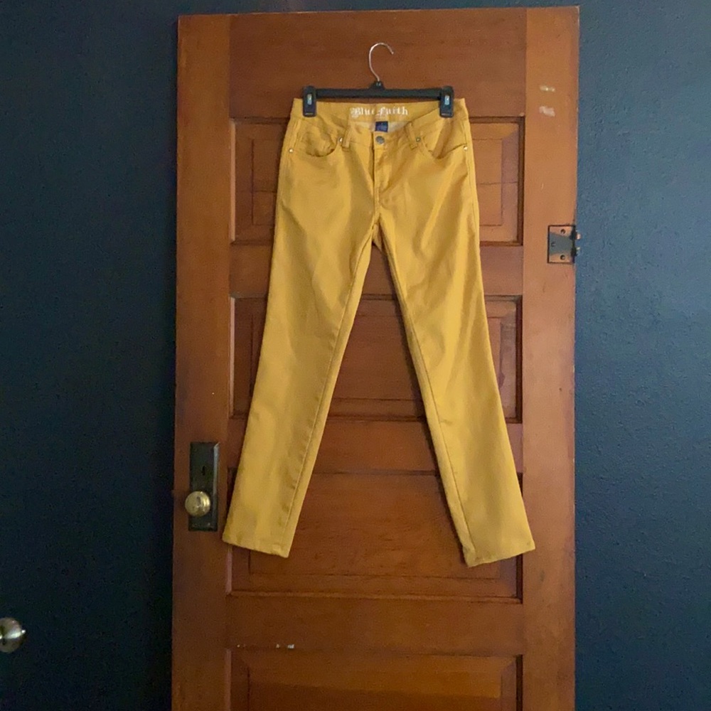 Women’s skinny jeans
